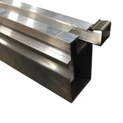 Begin- en eindclip 7 mm tbv aluminium onderconstructie (20 stuks)