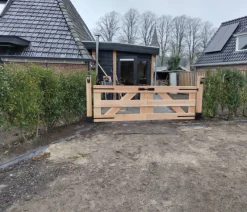 Dubbele poort Douglas incl. zwart beslag (300 x 100 cm) dikte 4,5 cm