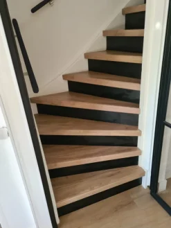 Overzettrede met neus - Laminaat - Burgos Eiken Truffel