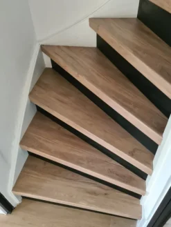 Overzettrede met neus - Laminaat - Burgos Eiken Truffel