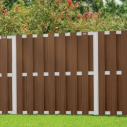 Schutting composiet Design donkerbruin met blank aluminium frame (180 x 180 cm)