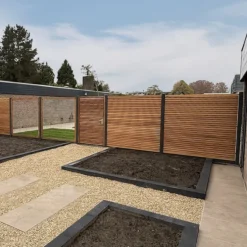 Schutting hardhout geschaafd Stripes zwart (180 x 180 cm) schermdikte 4,5 cm