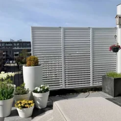 Schutting shutter hardhout keruing met verstelbare lamellen wit (90 x 180 cm) schermdikte 6,8 cm