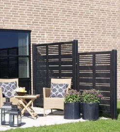 Schutting vuren - serie Silence - louvre recht zwart