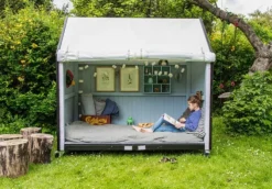 Speelhuis vuren - Voorzien van wielen 120 x 203 x 198 cm