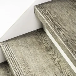 Stepwood Traprenovatie set - rechte trap - 16 treden SPC toplaag Verweerd eiken incl. witte stootborden