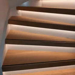 Trapverlichting LED-strip compleet 130 cm - Set tbv 15 treden - Warm wit