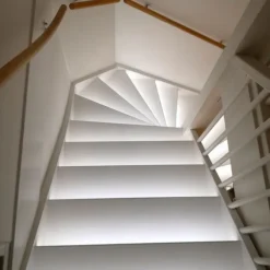 Trapverlichting LED-strip compleet 130 cm - Set tbv 15 treden - Helder wit