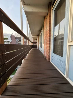 Vlonder totaalpakket composiet 2,1 x 14 cm donker bruin (4 mtr) vlak/grove ribbel