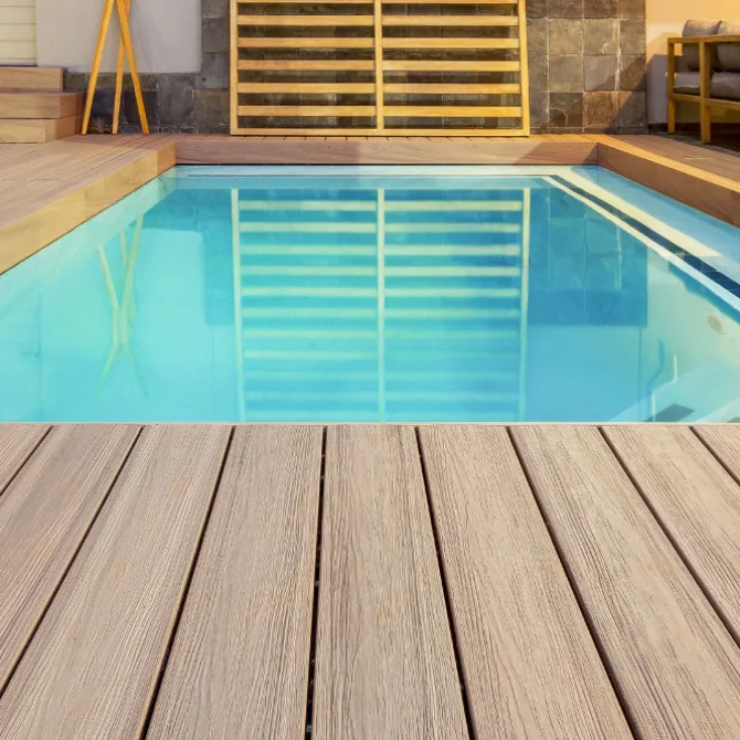 Vlonder totaalpakket composiet 2,5 x 21 cm Eiken (4 mtr) vlak/schorsmotief