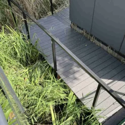 Vlonderplank composiet 2,1 x 14 cm grey grove ribbel en vlak